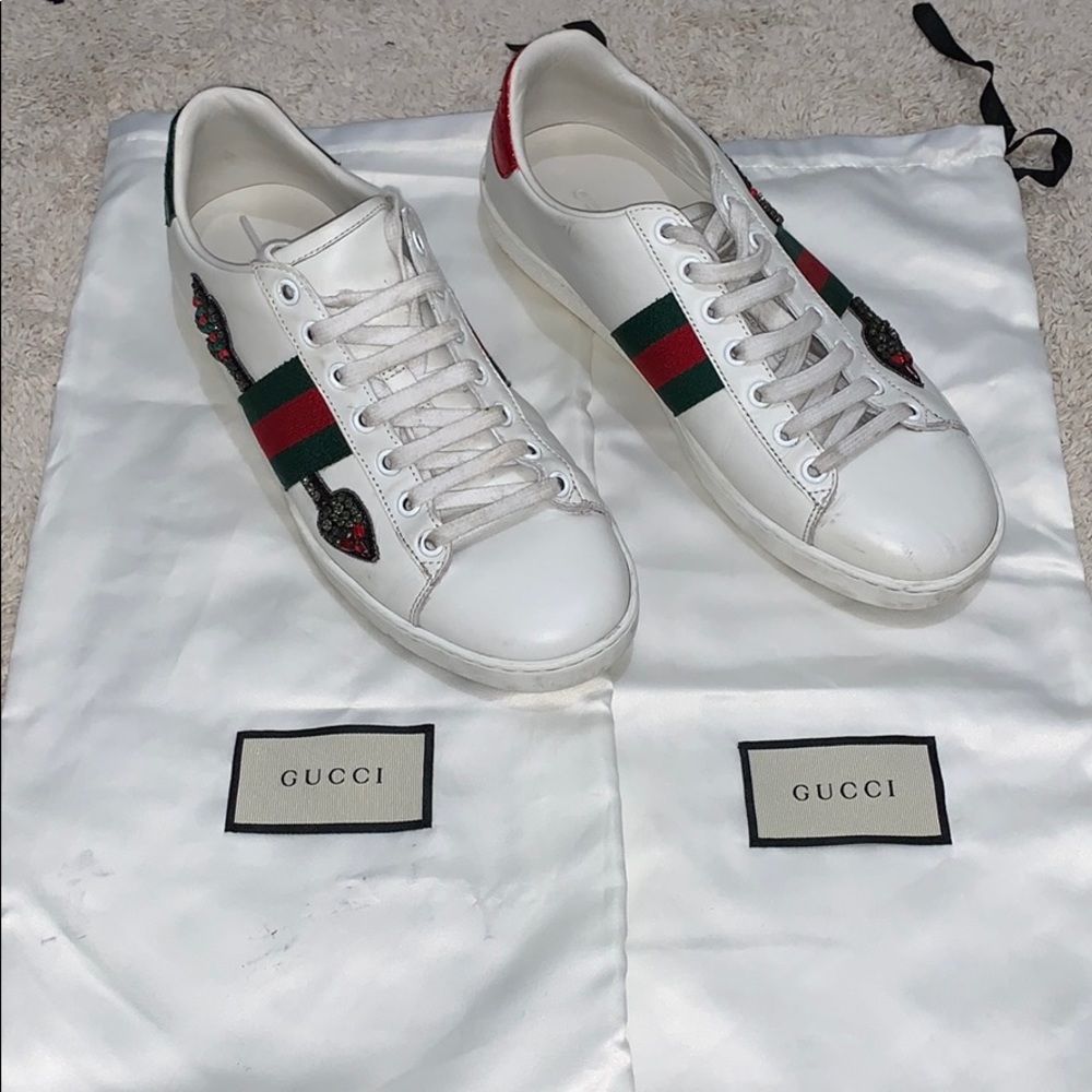 Women's Ace embroidered sneaker